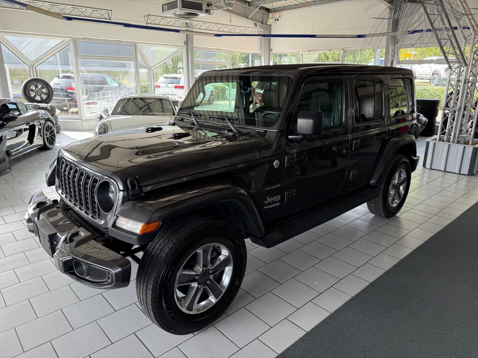 Jeep Wrangler 3.6 V6 Sahara one touch sky roof LED