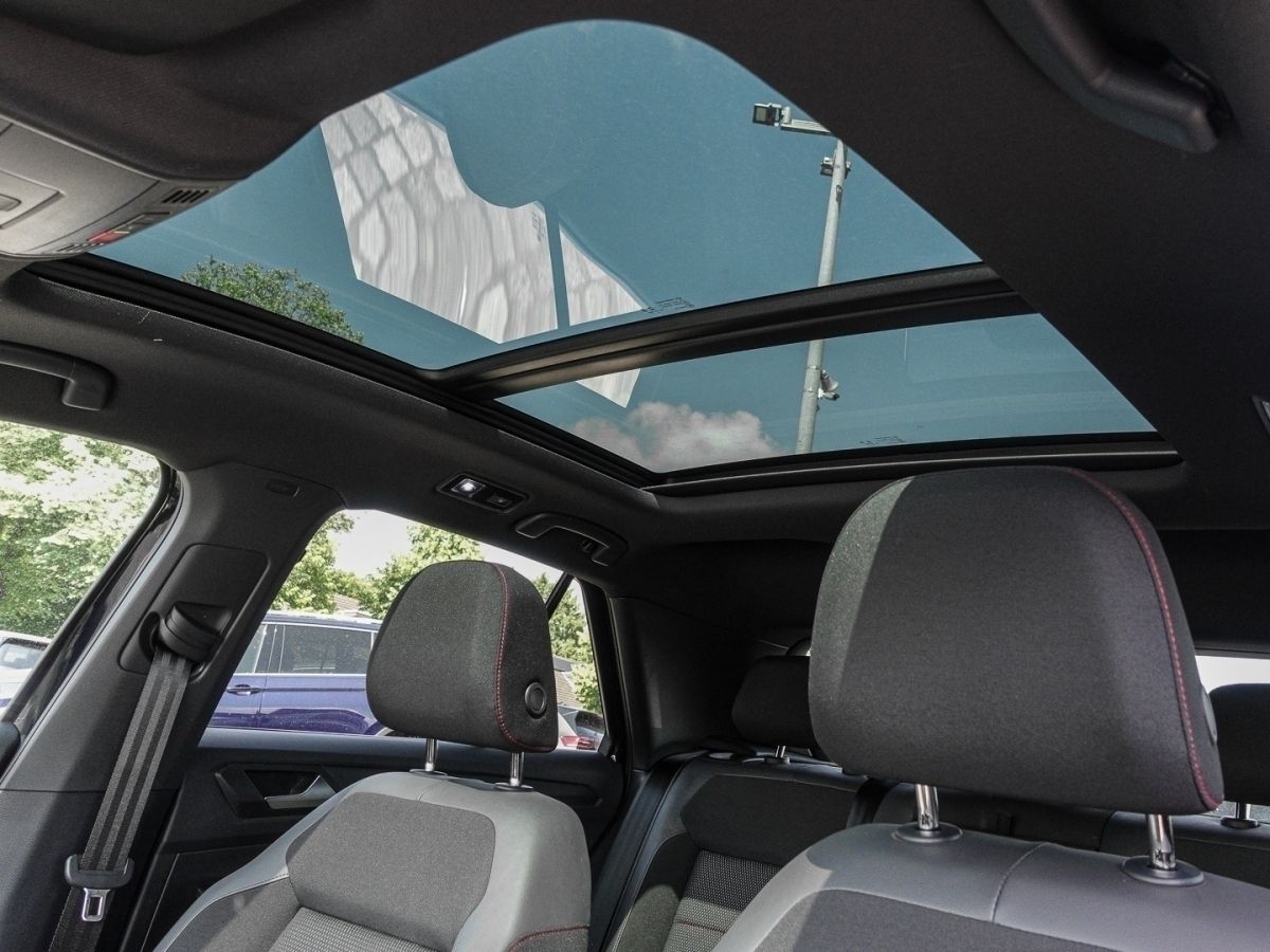 Volkswagen T-ROC 1.5 TSI DSG Sport - Samsaru's Car Outlet