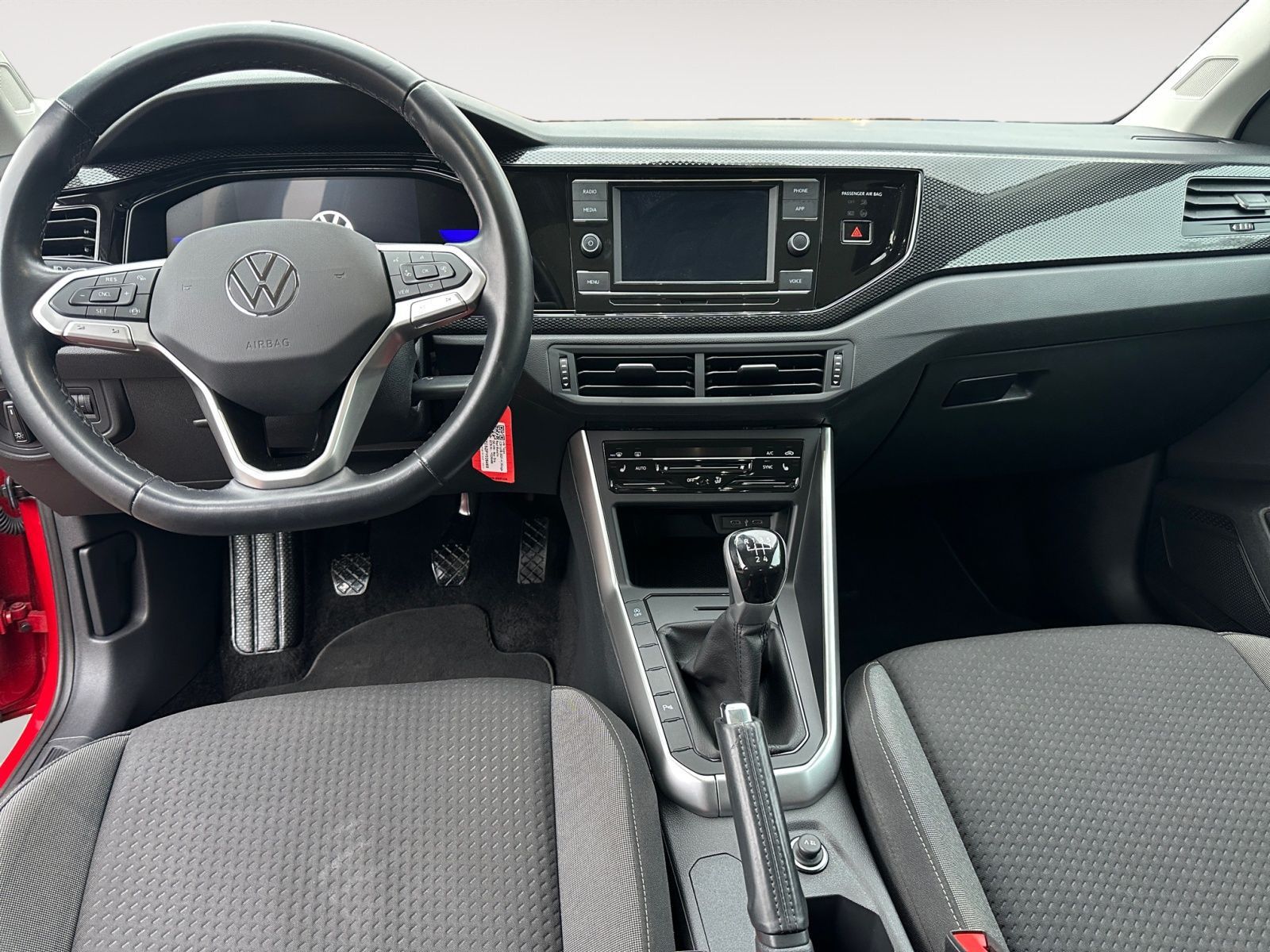 Volkswagen Taigo 1.0 TSI Life - Samsaru's Car Outlet