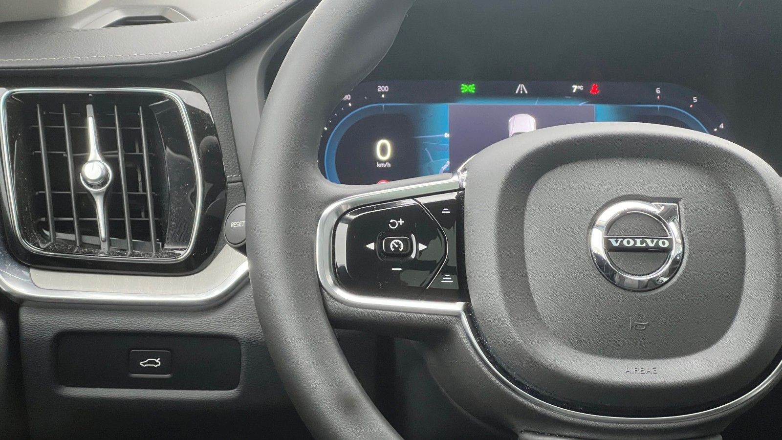 Volvo V60 CC B4 D Ultimate AWD*B&W*360°*SH*MASSAGE*