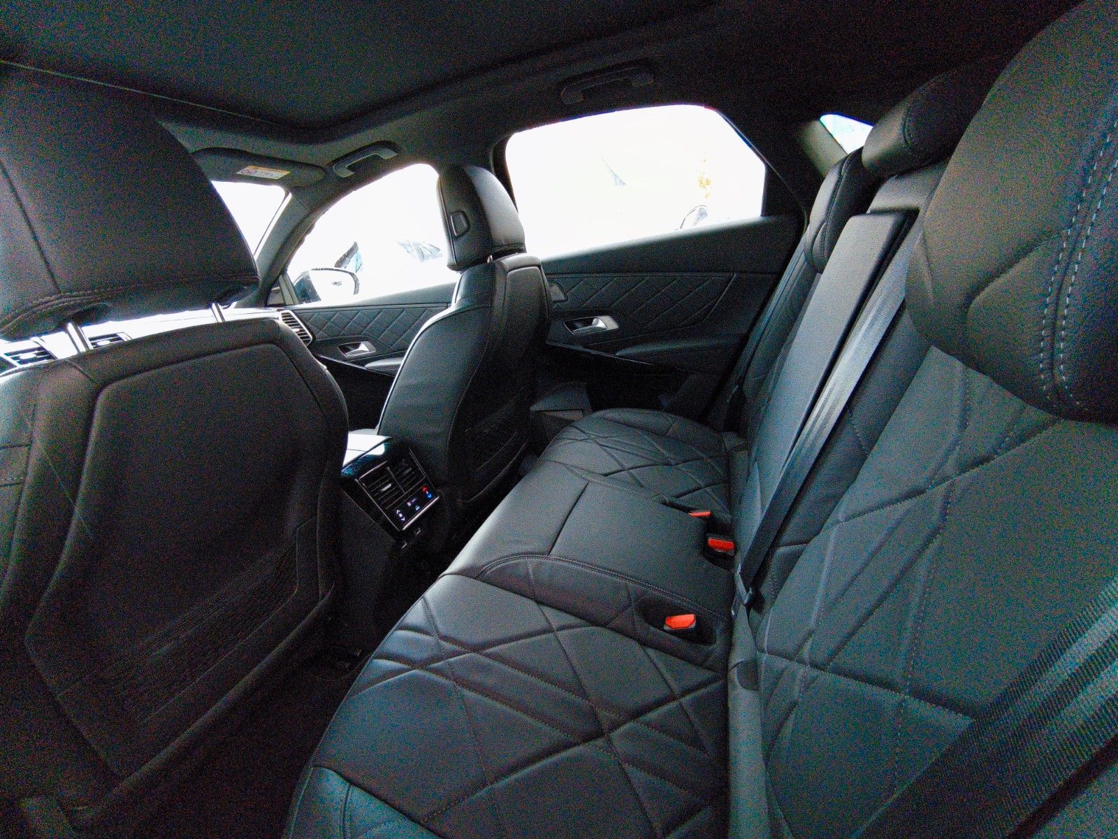 DS Automobiles DS7 Crossback  E-Tense 4x2 Rivoli Night-Vision