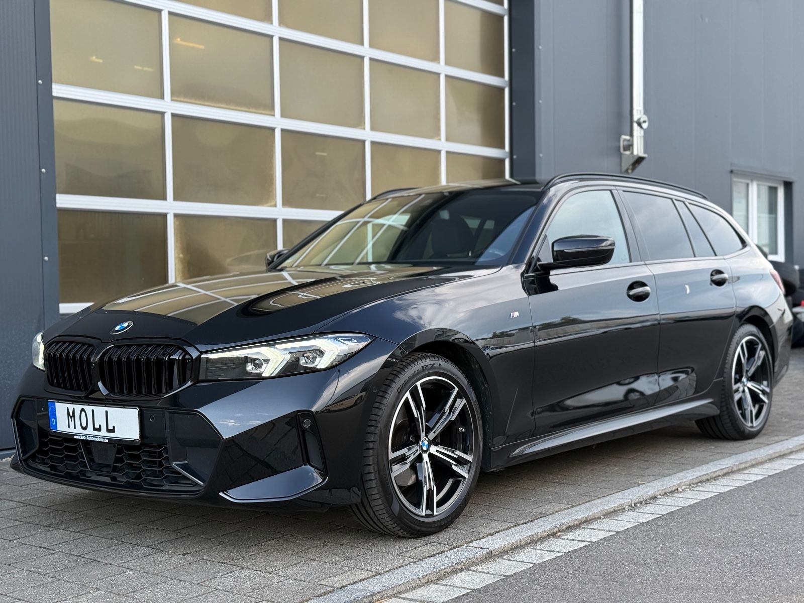 BMW 320 d xDrive M-SPORT - Samsaru's Car Outlet