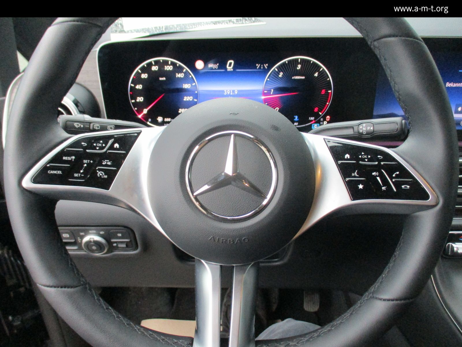 Mercedes-Benz V 300 d Avantg lang - Samsaru's Car Outlet