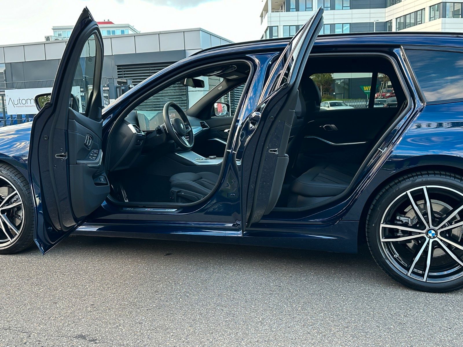 BMW 320d xD M Sport - Samsaru's Car Outlet
