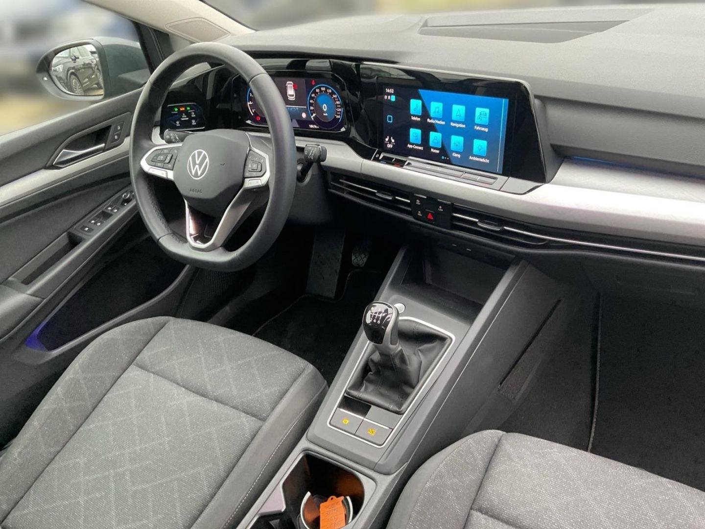 Volkswagen Golf Variant 8 VIII Life 1.0 TSI - Samsaru's Car Outlet