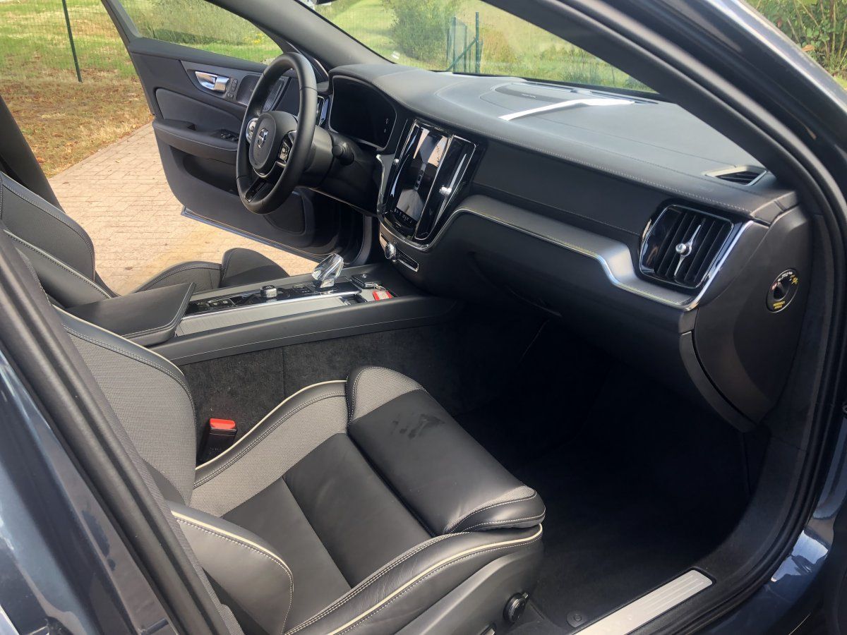 Volvo S60 B5 AWD Ultimate Dark 360° Kamera