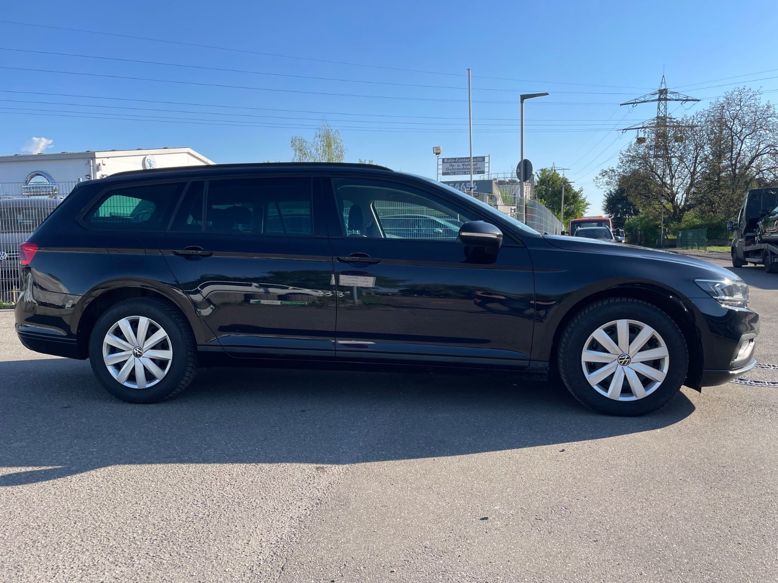 Volkswagen Passat Variant - Samsaru's Car Outlet