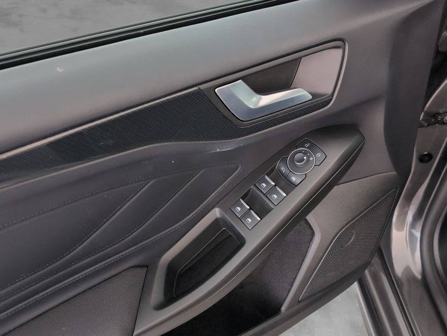 Ford Focus Turnier 1.5 EB Aut. ST-LINE X +LED+NAVI+AN