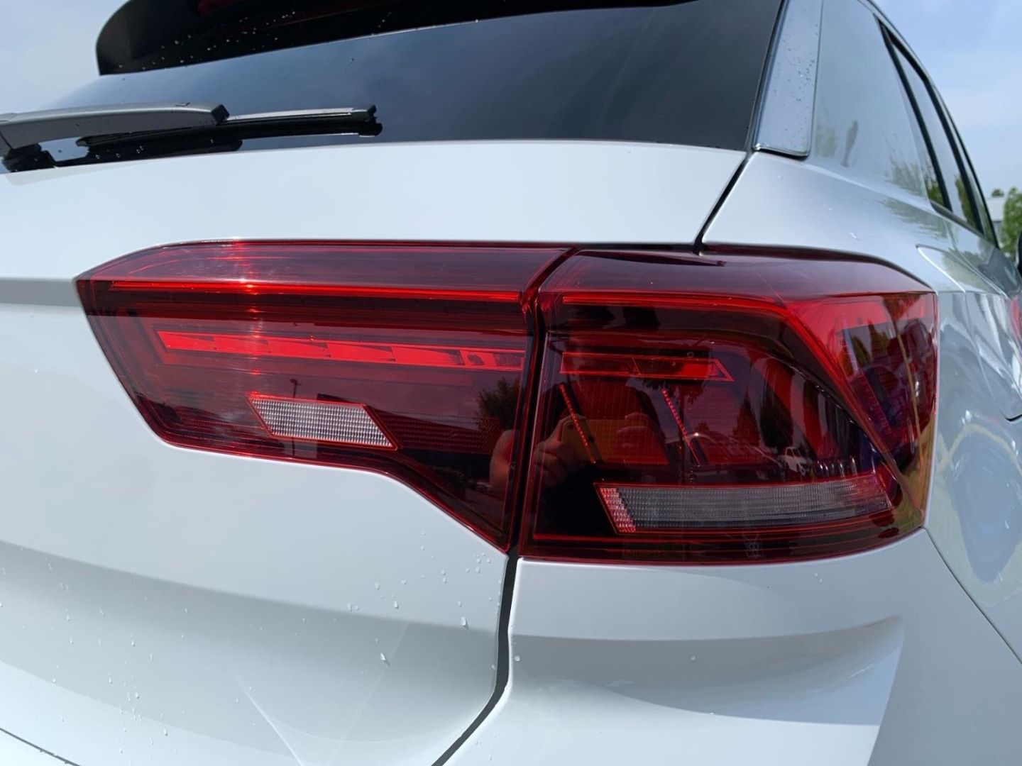 Volkswagen T-Roc 2.0 TDI R-Line - Samsaru's Car Outlet