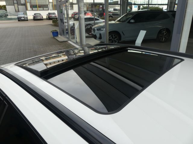 BMW 330 e Drive Tour M Sport Pano° AdLED°ACC°AHK°360