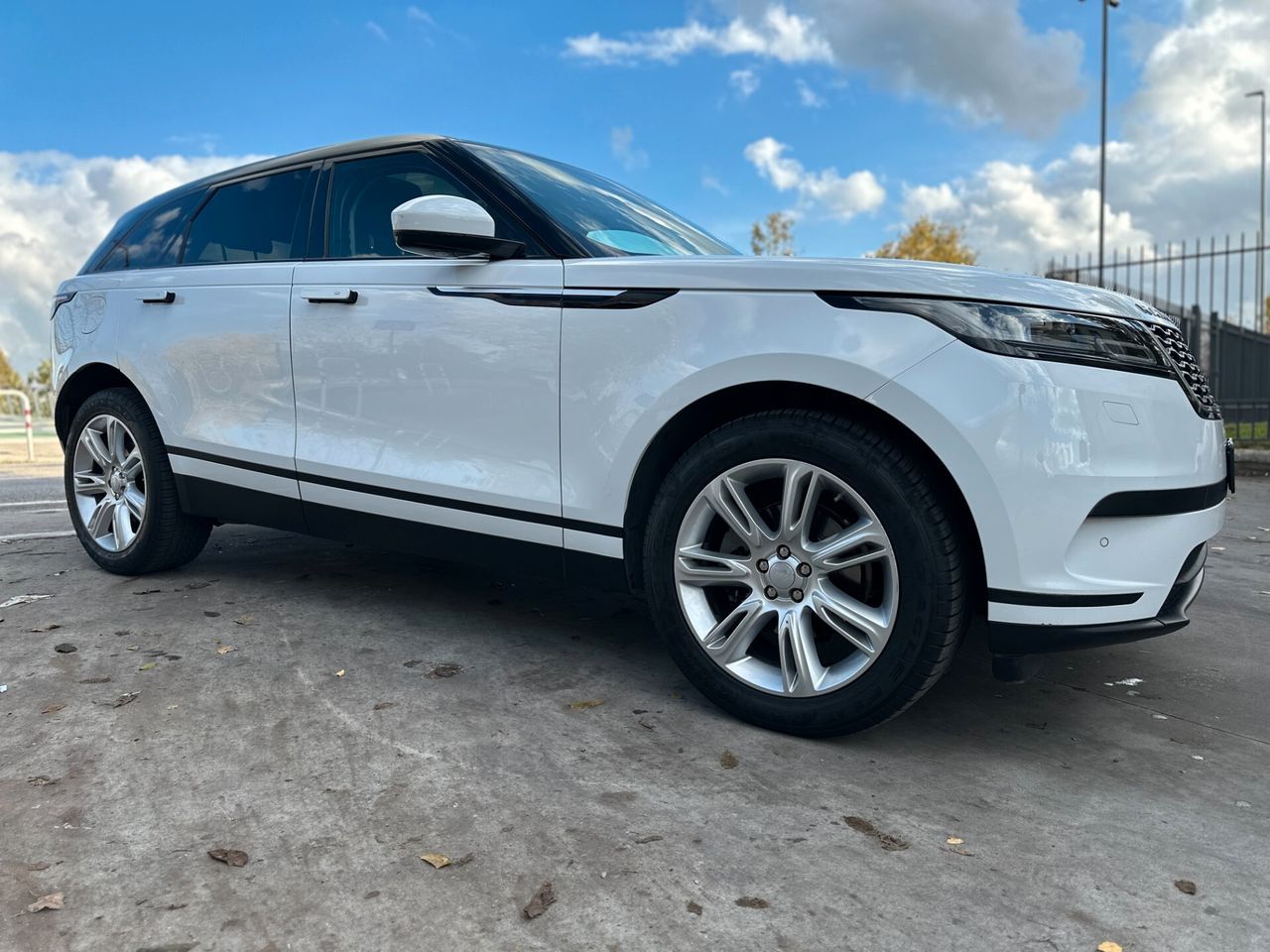 Range Rover Velar 2.0 Si4 BENZINA - Samsaru's Car Outlet