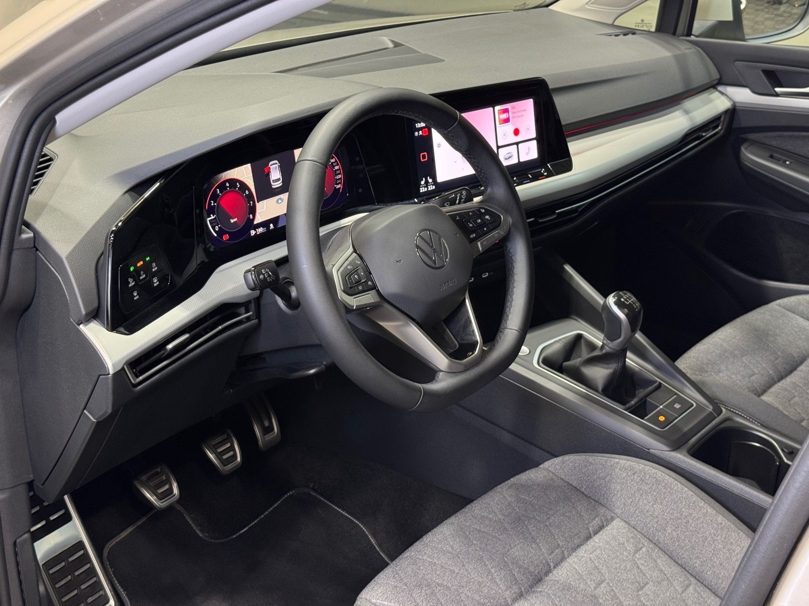 Volkswagen Golf Variant MOVE 1.5 TSI - Samsaru's Car Outlet