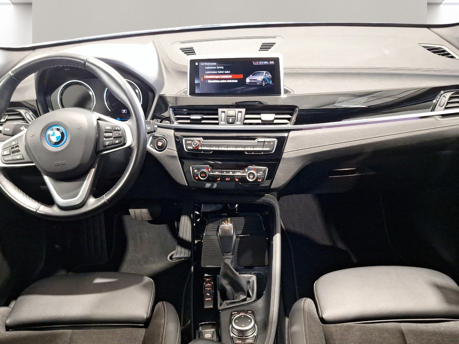 BMW X1 xDrive25e Sport Line - Samsaru's Car Outlet