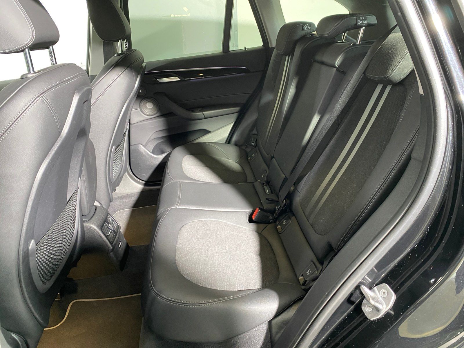 BMW X1 xDrive25e Sport Line - Samsaru's Car Outlet