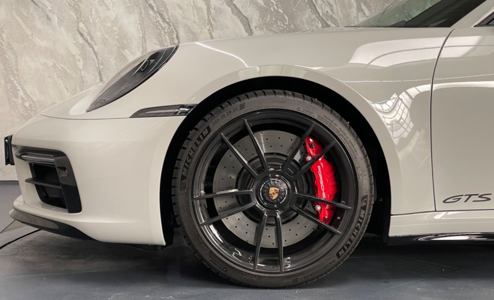 Porsche 911 Targa 4 GTS - Samsaru's Car Outlet