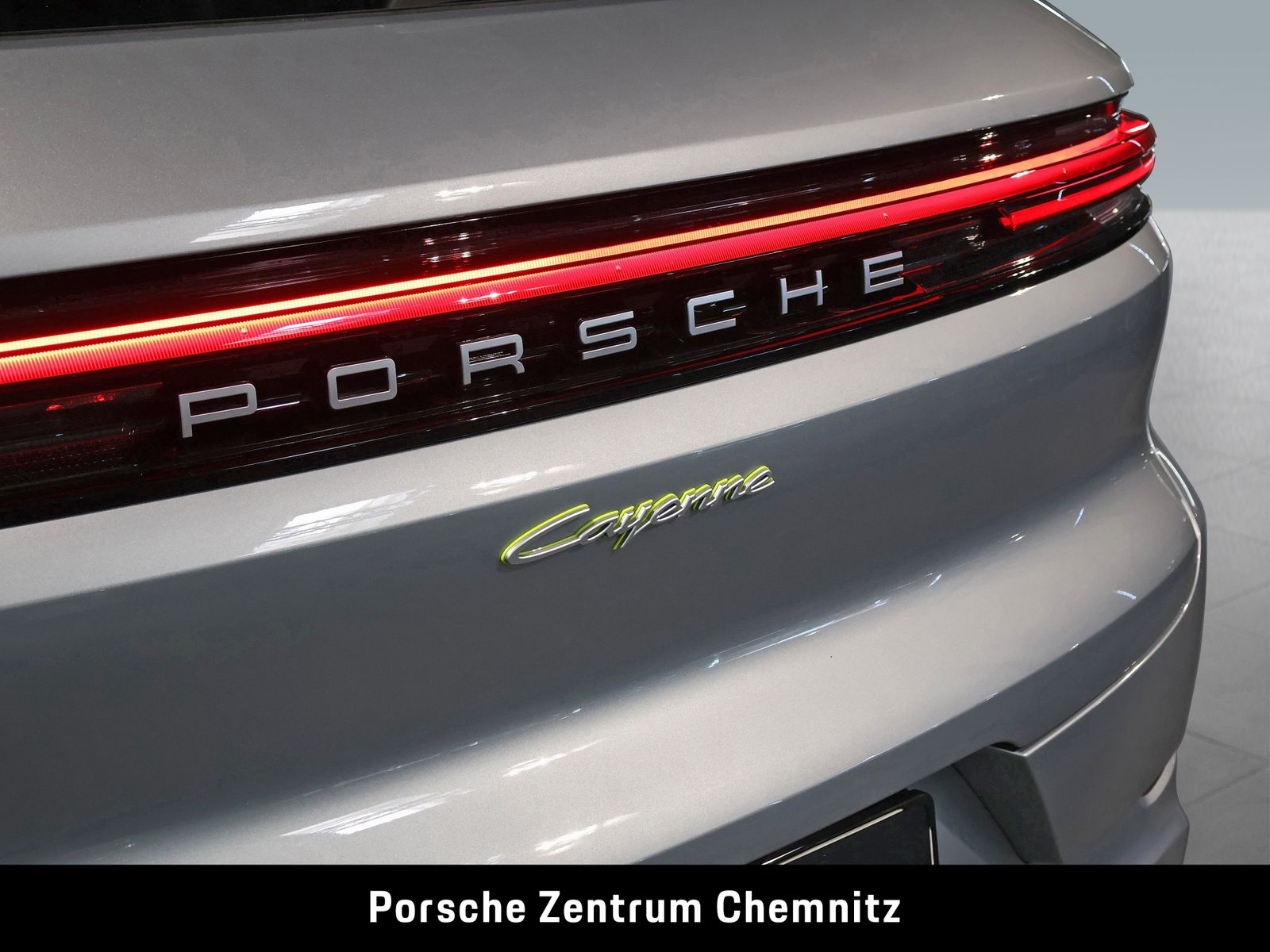 Porsche Cayenne E-Hybrid Luft;Chrono;BOSE;AHZV