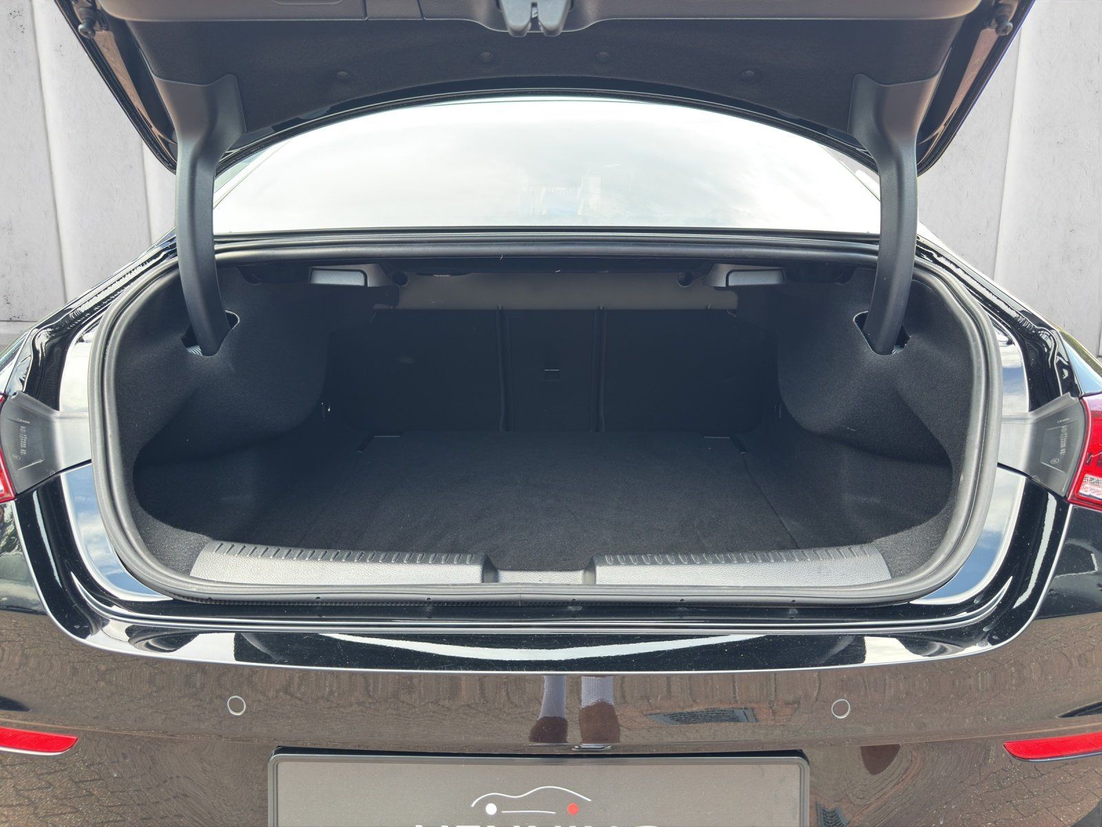 Mercedes-Benz CLA 250 AMG Coupé - Samsaru's Car Outlet