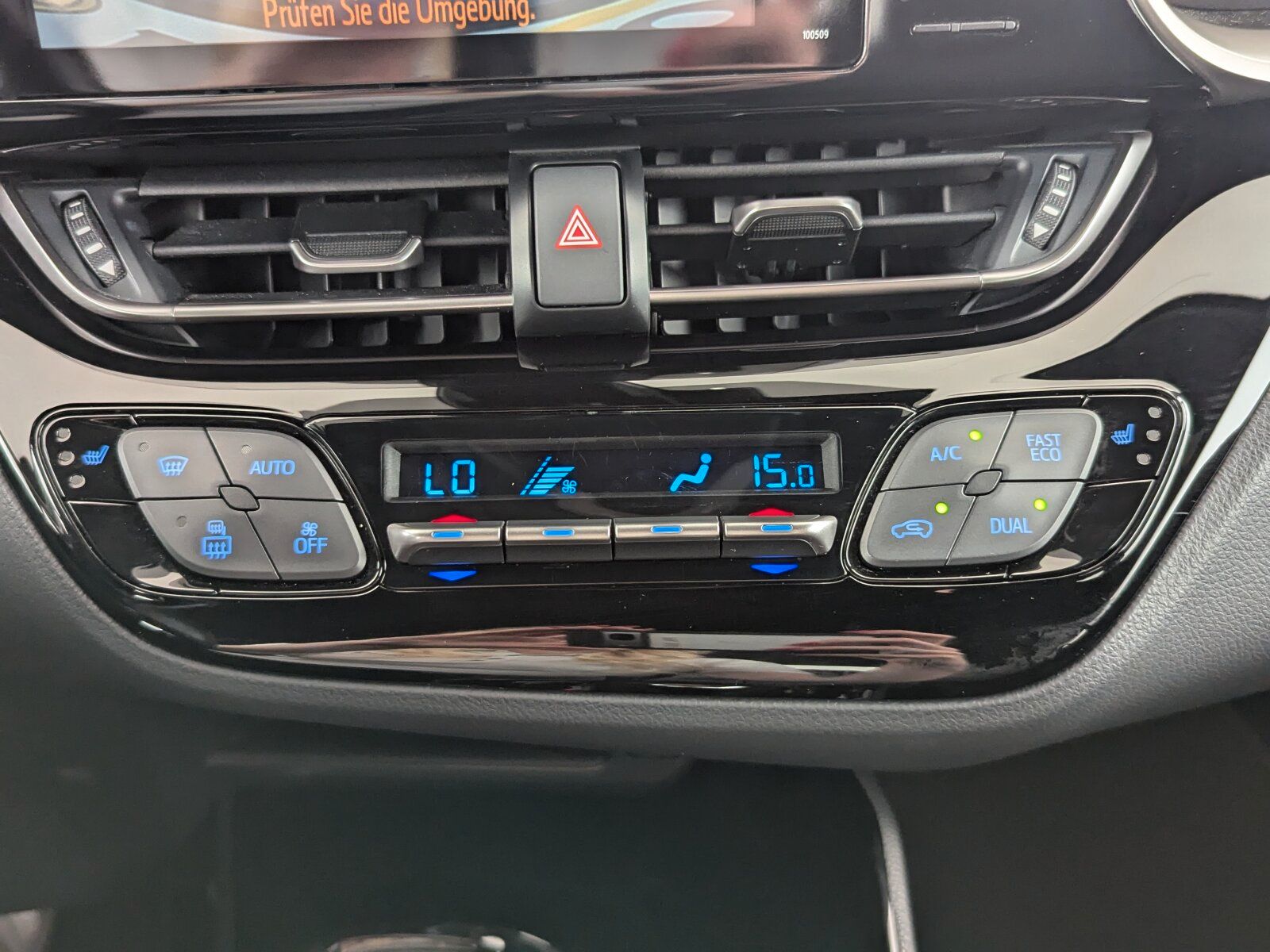 Toyota C-HR 1.8 Hybrid Club - Samsaru's Car Outlet