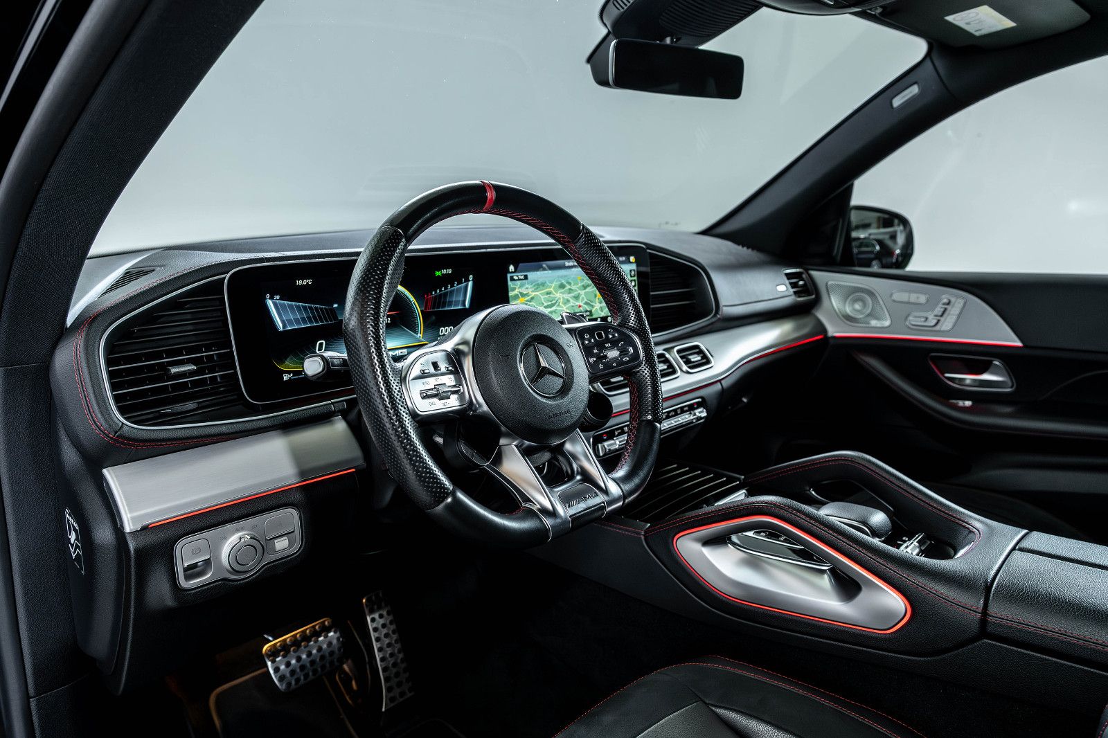 Mercedes-Benz GLE 53 AMG SUV NIGHT PANO MULTIBEAM MBUX BURMEST