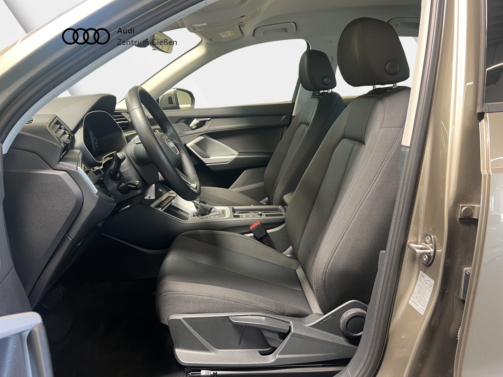 Audi Q3 35 TDI quattro Plus - Samsaru's Car Outlet