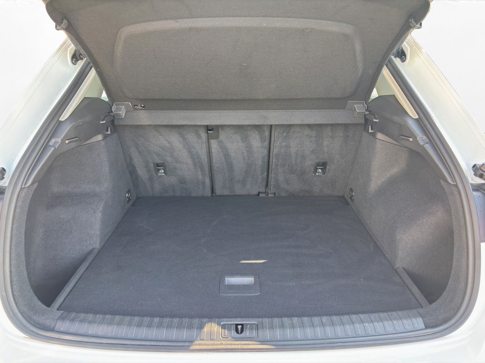 Audi Q3 40 TFSI quattro S tronic - Samsaru's Car Outlet