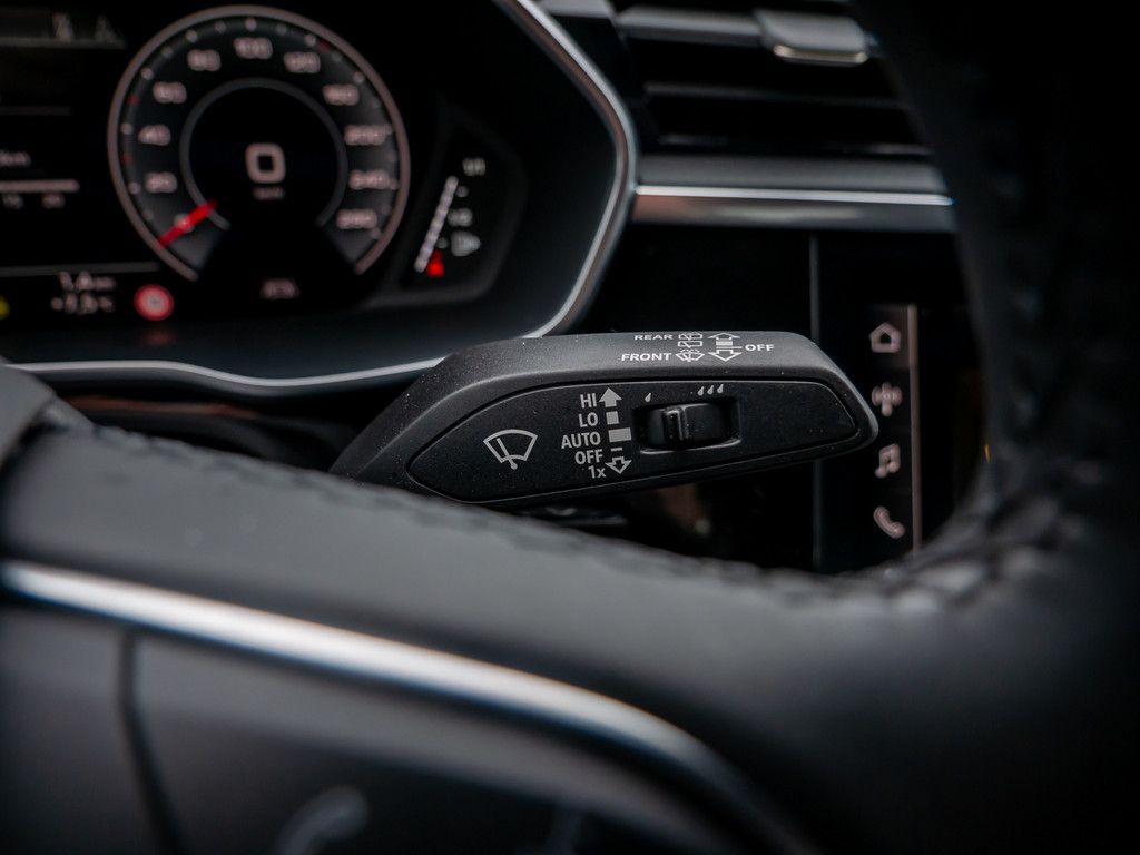 Audi Q3 S line 35 TDI quattro S tronic - Samsaru's Car Outlet