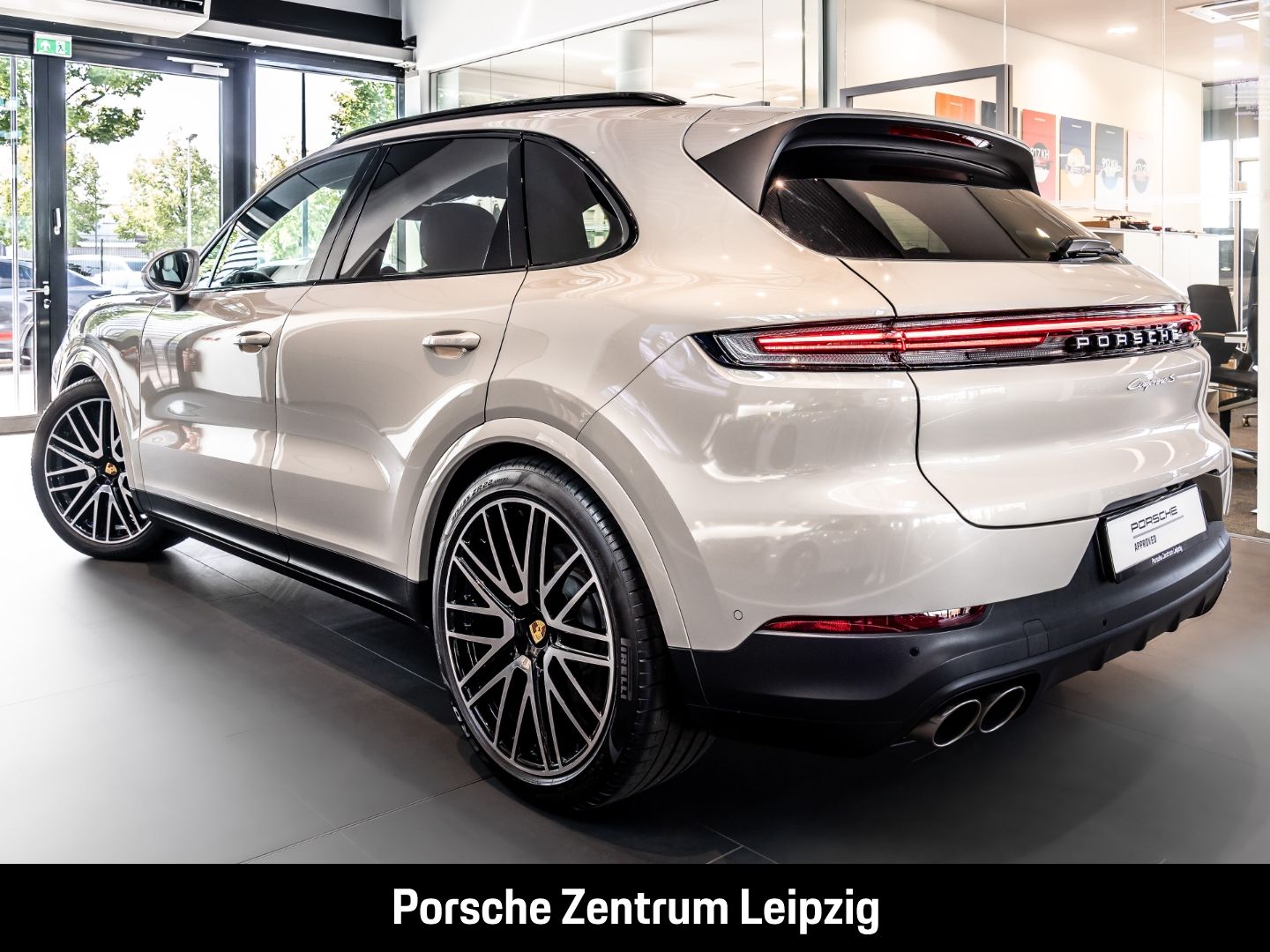 Porsche Cayenne S 22Zoll Luft ACC AHK 360Grad Panorama