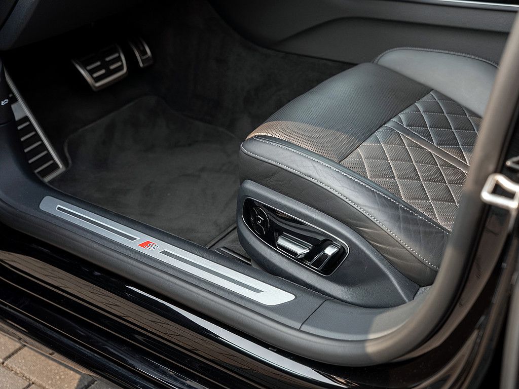 Audi A8 50 3.0 TDI quattro - Samsaru's Car Outlet