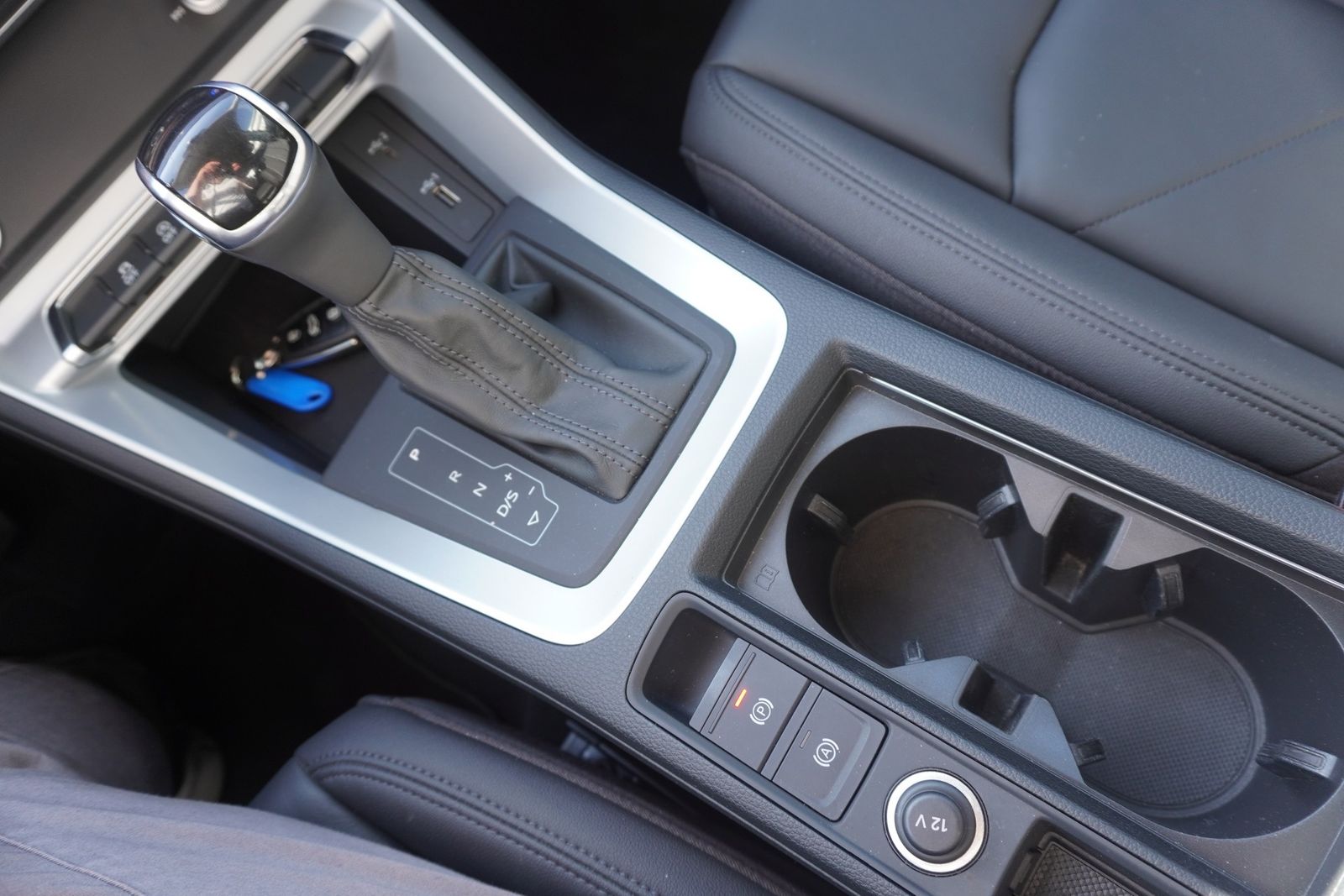 Audi Q3 40 2.0TDI quattro advanced - Samsaru's Car Outlet