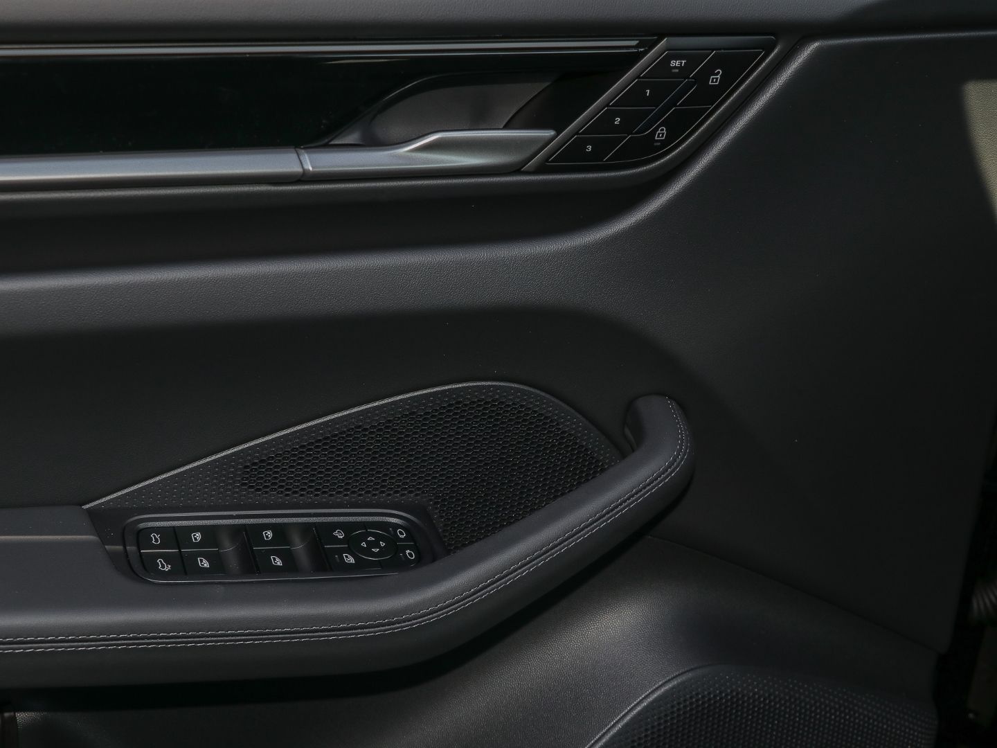 Porsche Macan 4 BOSE Luftfederung Panorama LED-Matrix