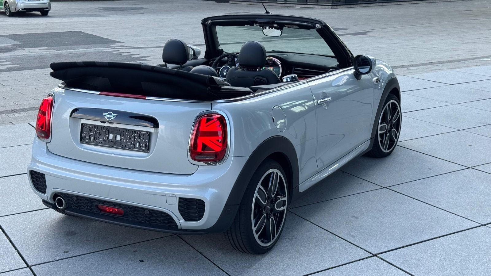 MINI Cabrio John Cooper Works - Samsaru's Car Outlet