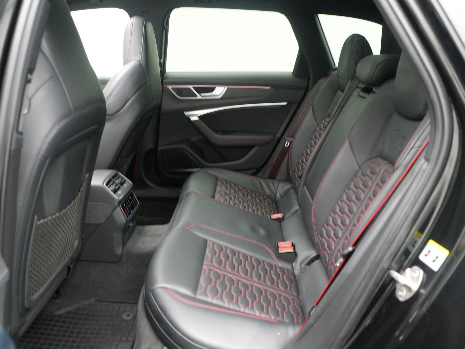Audi RS6 305KMH STANDHZ LASER RAUTE PANO KERAMIK B&O