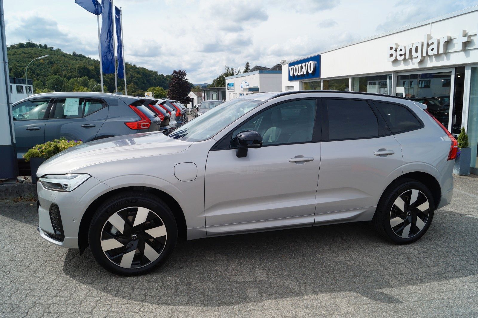 Volvo XC60 T6 AWD Plug-In Hybrid Plus Dark Aut/360/AHK