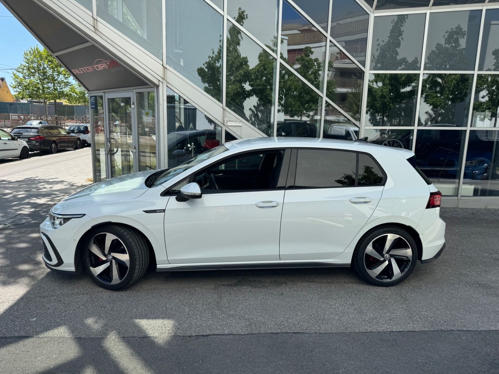 Volkswagen Golf VIII Lim. GTD - Samsaru's Car Outlet