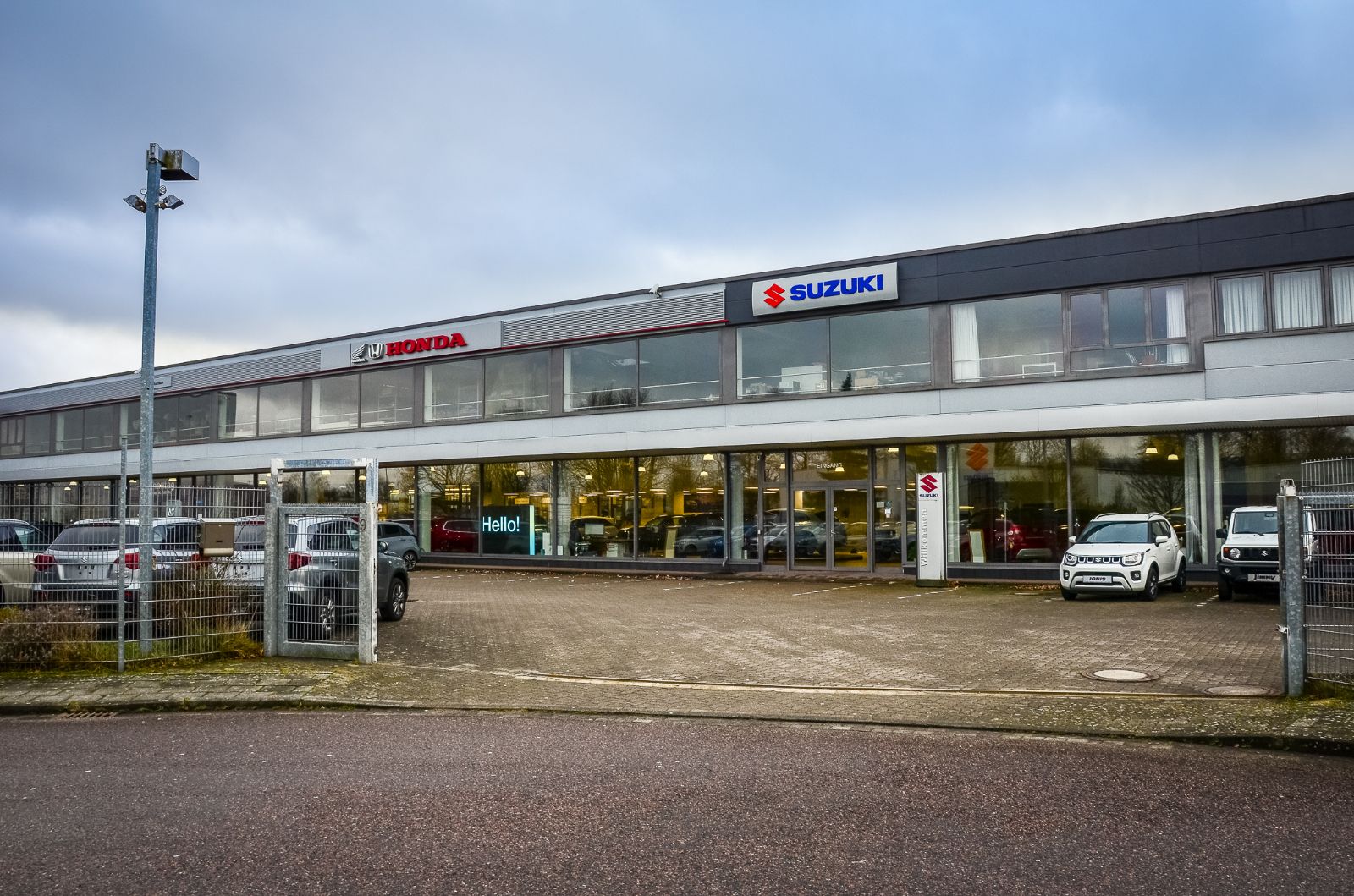 Honda Civic e:HEV 2.0 i-Hybrid e-CVT ELEGANCE Ganzjahr