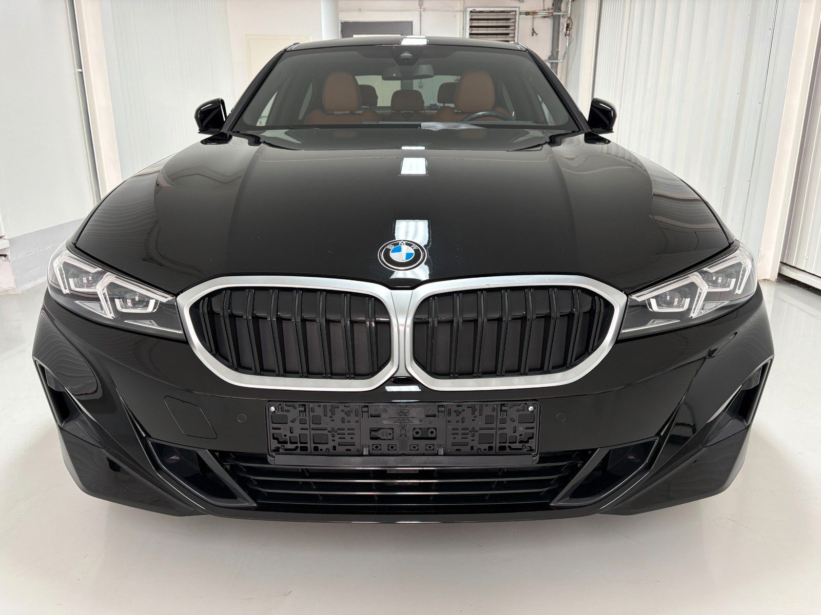 BMW 320 d xDrive /Curved-Display/LED/AHK/18"