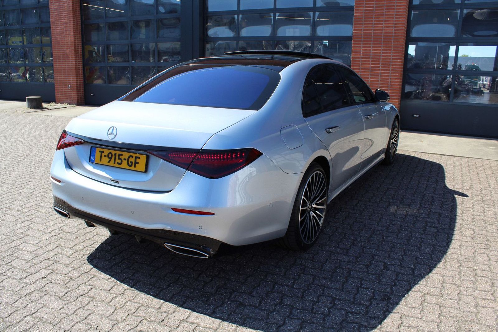 Mercedes-Benz S 580 S e Lang AMG Line - Samsaru's Car Outlet