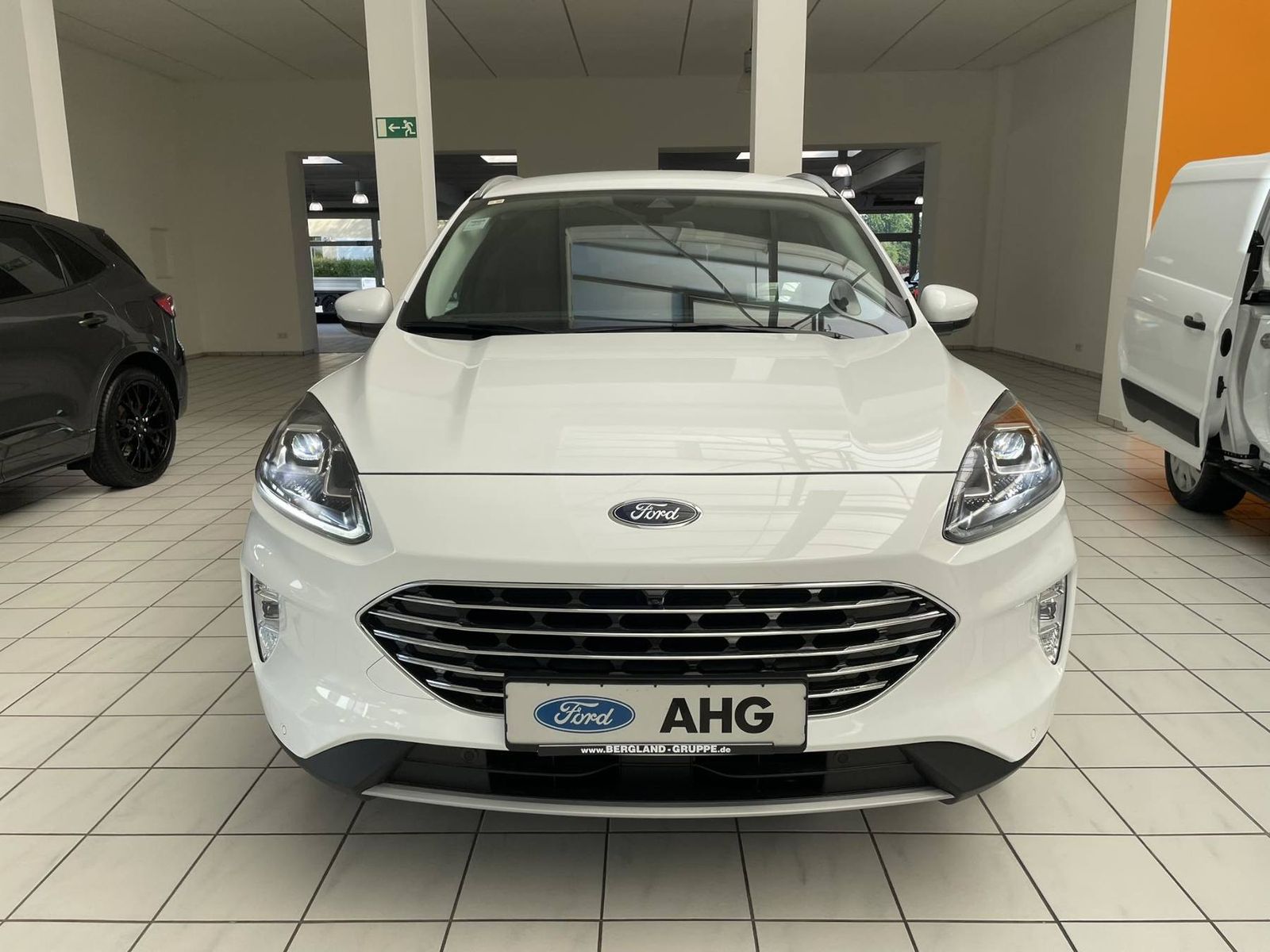 Ford Kuga Titanium X PHEV - Samsaru's Car Outlet