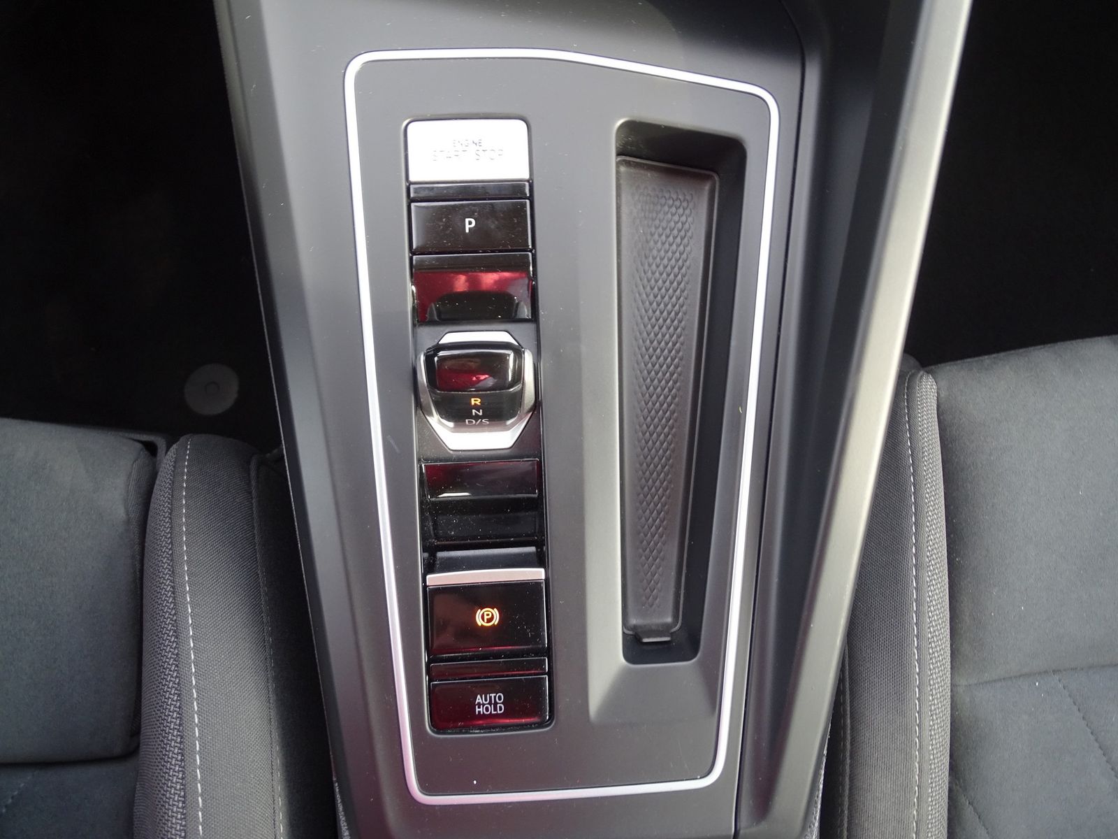 Volkswagen Golf VIII 2.0 TDI Style DSG - Samsaru's Car Outlet