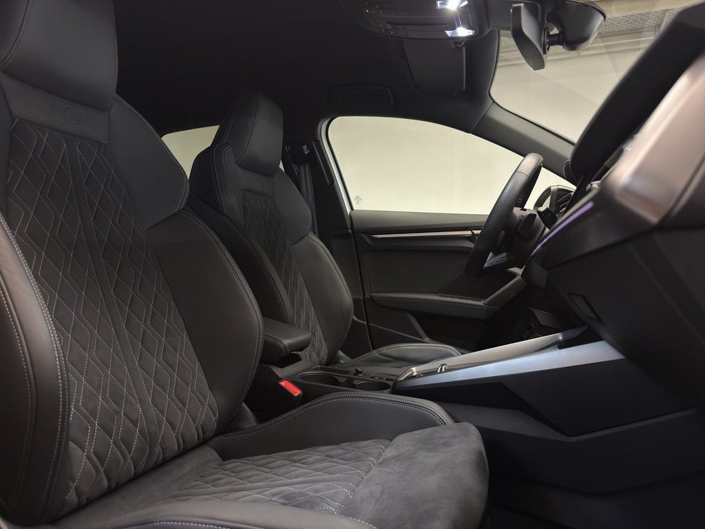 Audi A3 Sportback 45 TFSI e S line - Samsaru's Car Outlet