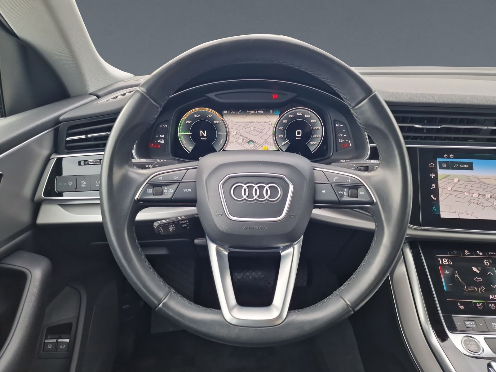 Audi Q8 55 TFSI e qu S line AHK Luftfahrw. Leder Kam.
