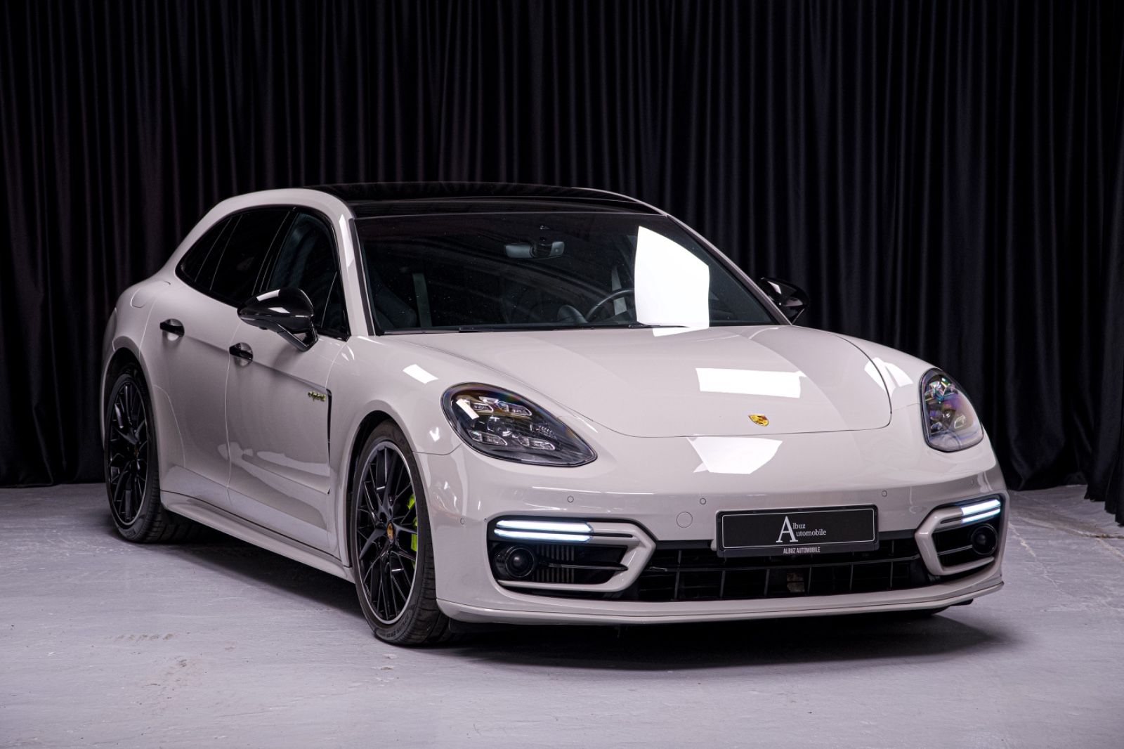 Porsche Panamera ST 4E-Hybrid Platinum Editi SportDesign