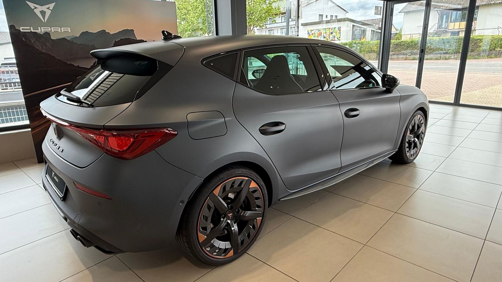 Cupra Leon VZ 2.0 TSI - Samsaru's Car Outlet