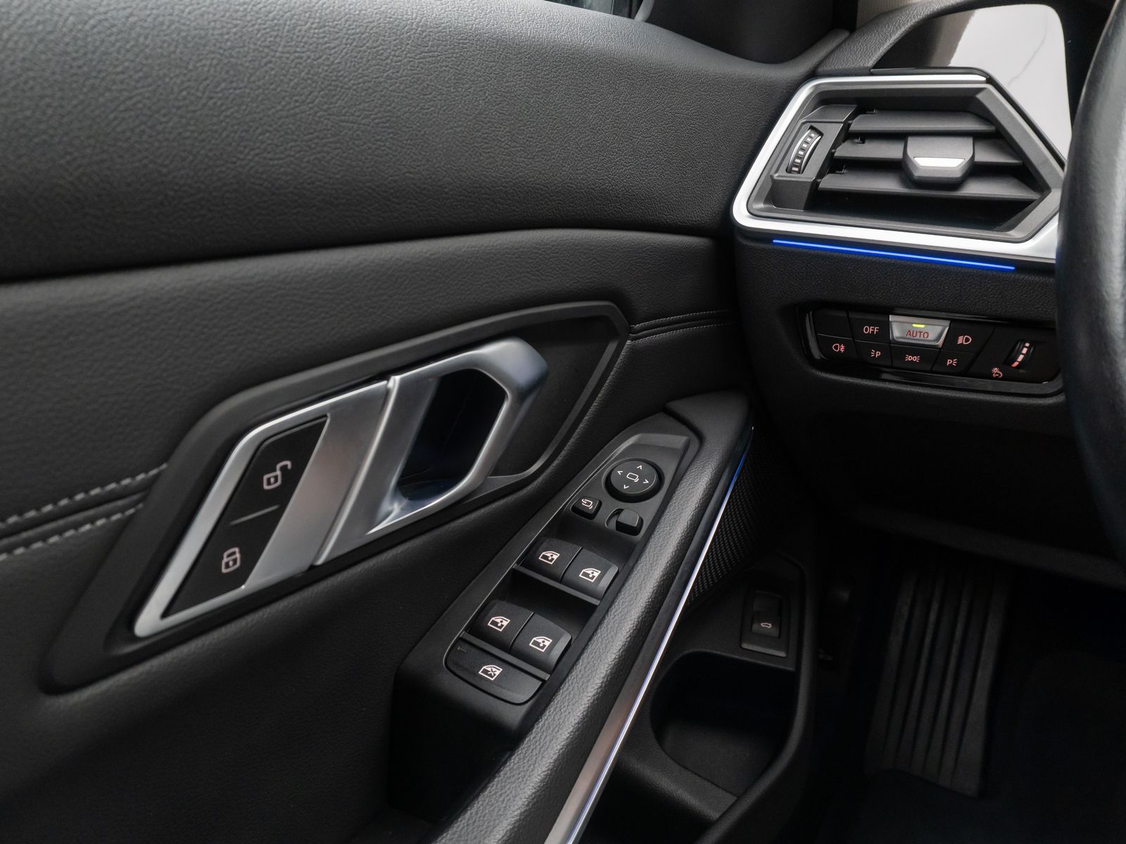 BMW 320d xD Sport Line - Samsaru's Car Outlet