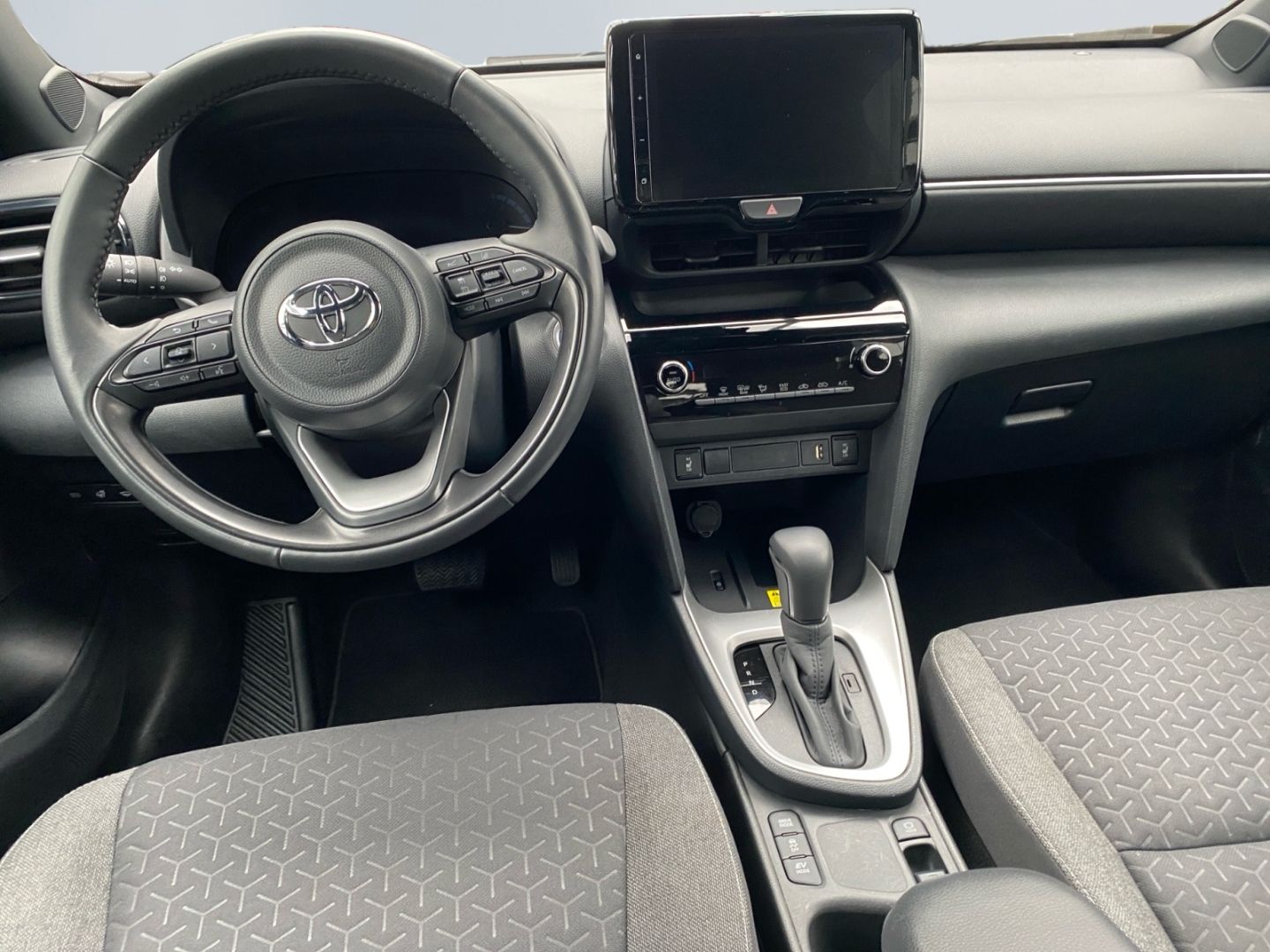 Toyota Yaris Cross Hybrid 1.5 Team D *Matrix*CAM*CarPla