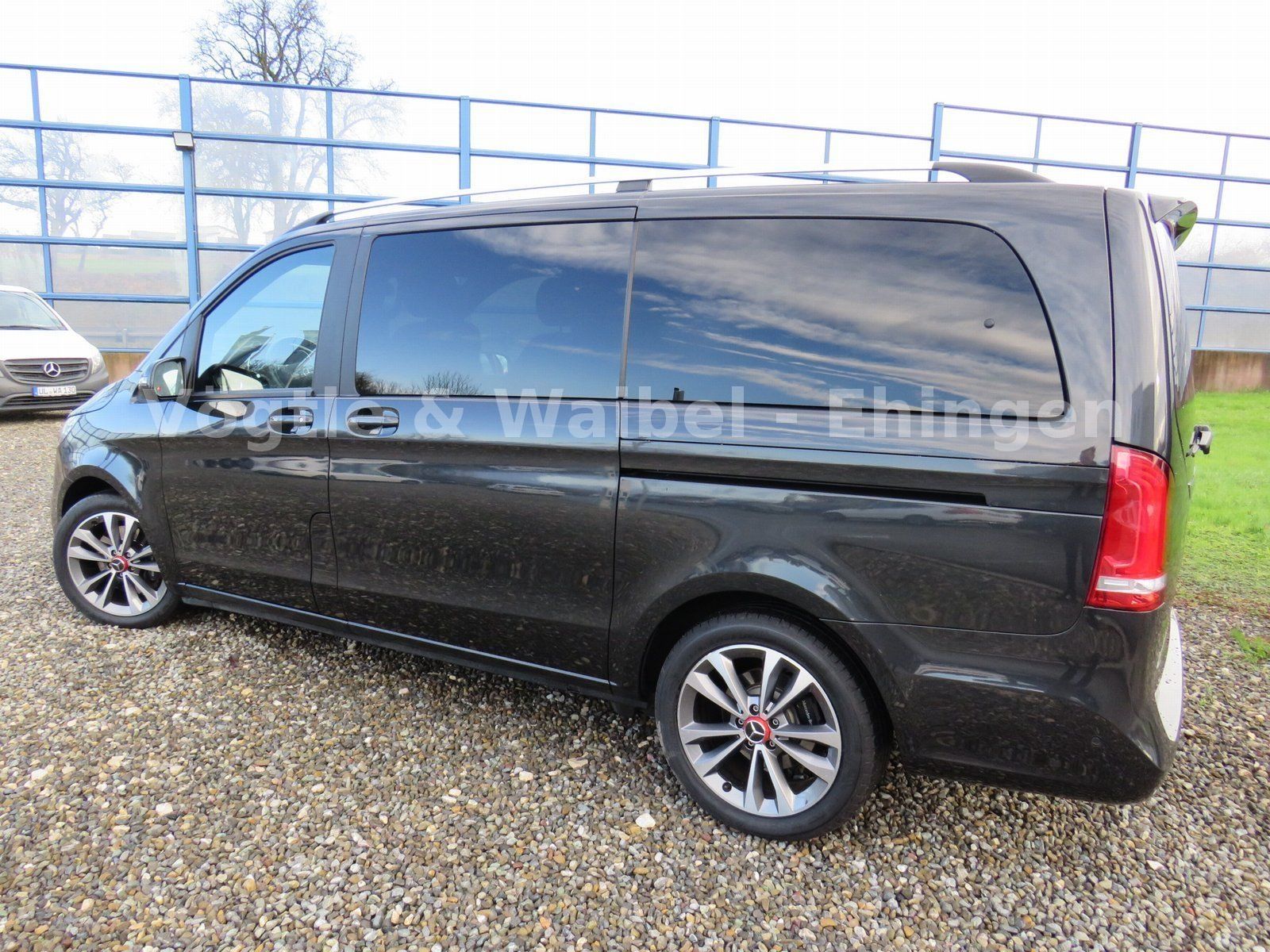 Mercedes-Benz V 300 d ED Lang - Samsaru's Car Outlet