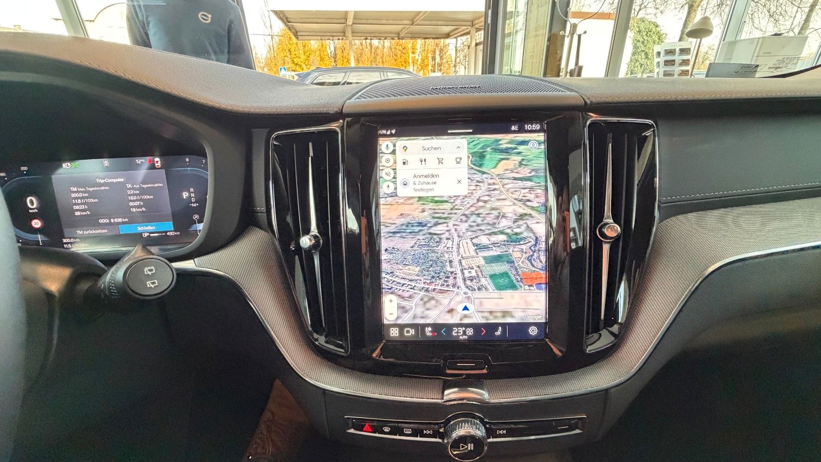 Volvo XC60 B5 Benzin Ultra Dark AWD/AHK/Luftfahrw./+++