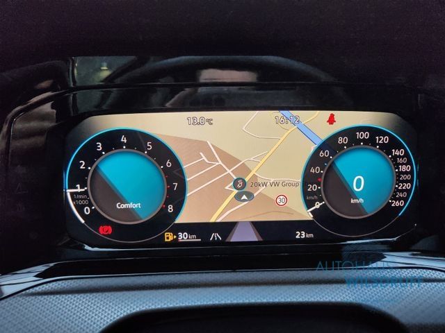 Volkswagen Golf VIII 1.5 TSi Active - Samsaru's Car Outlet