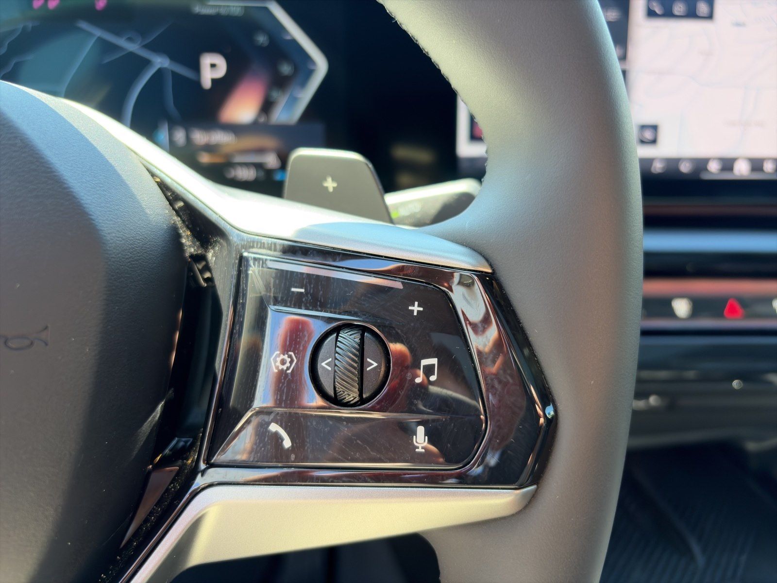 BMW 520i Limousine AHK Head-Up Pano DrivAssProf. Par