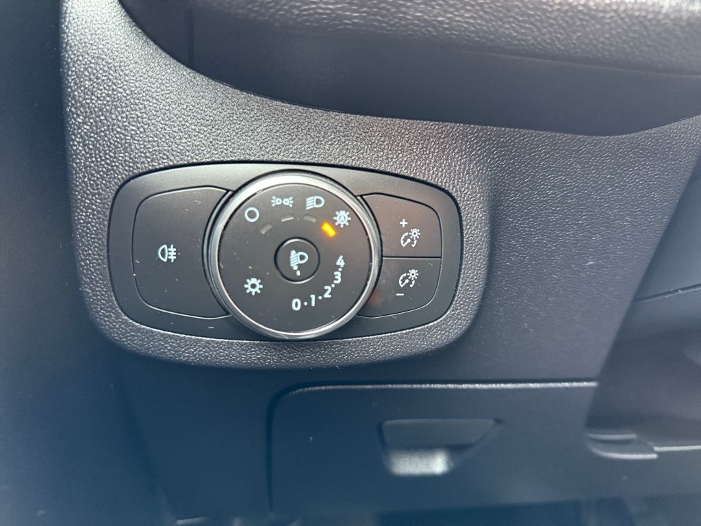 Ford Fiesta 1.0 EcoBoost Hybrid S&S Aut. - Samsaru's Car Outlet